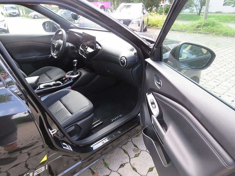 Nissan Juke Tekna 1,0 DIG-T 114PS 6Mt mit Bose Soundsystem