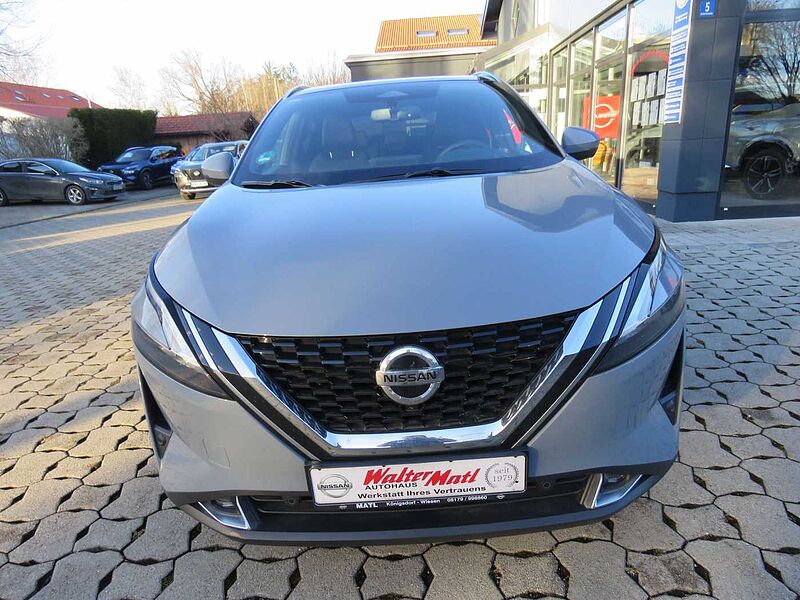 Nissan Qashqai Tekna+ 1,3 DIG-T 158PS Xtronic 4x4 mit AHK