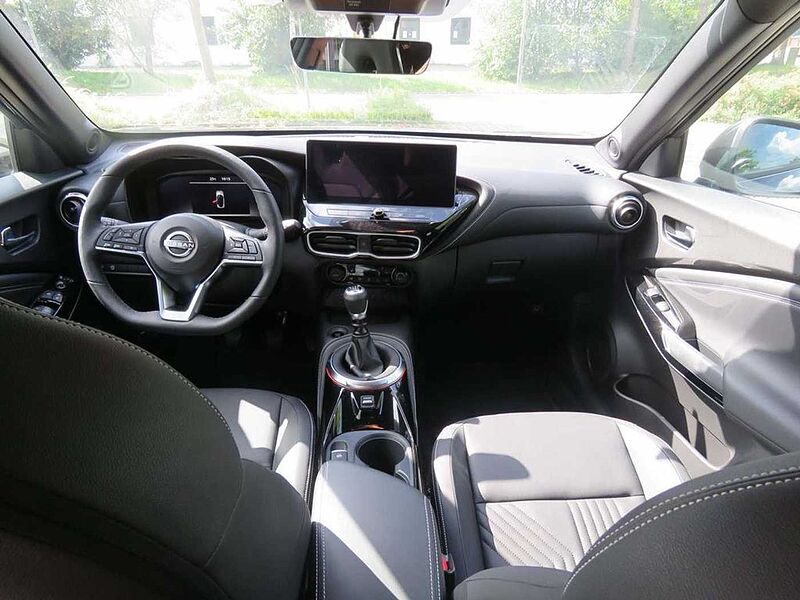 Nissan Juke Tekna 1,0 DIG-T 114PS 6Mt mit Bose Soundsystem